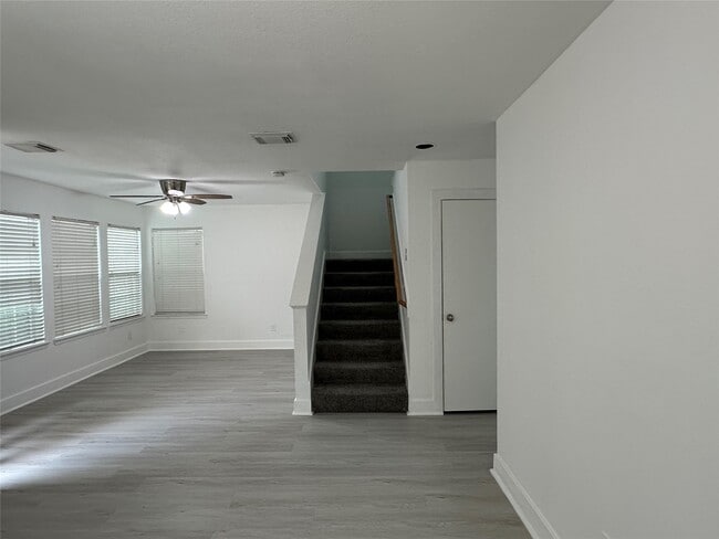 Building Photo - 7430 Rabbit Ridge