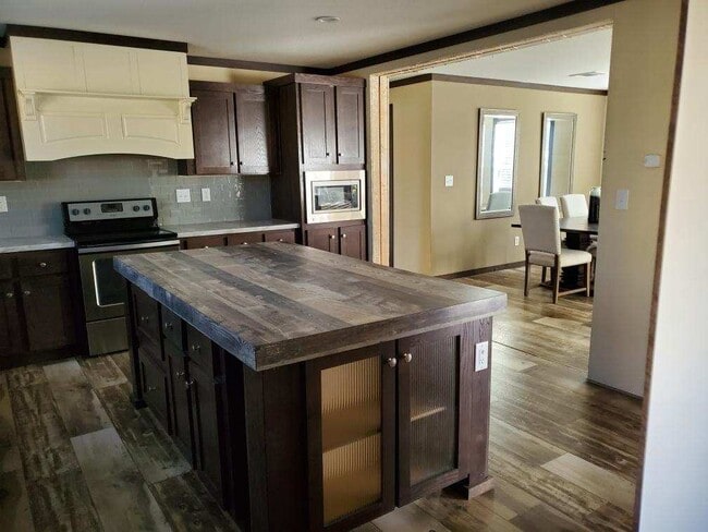 Diten and Dining Room view*Picture from Owner's Purchase. - 179 Davis Rd