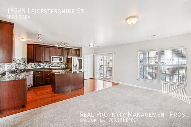 Building Photo - 15265 Leicestershire St