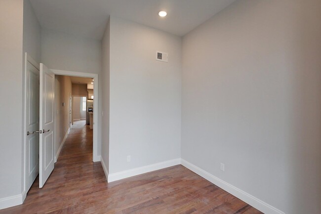 Building Photo - 130 45th St