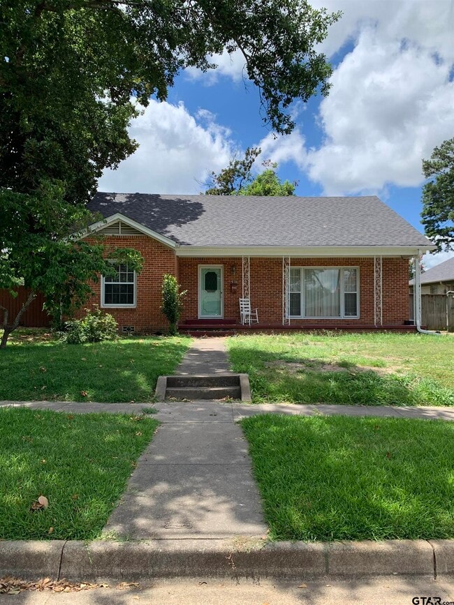Primary Photo - 510 W 3rd St