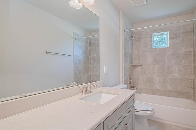 Building Photo - 6243 Garden Lakes Ln