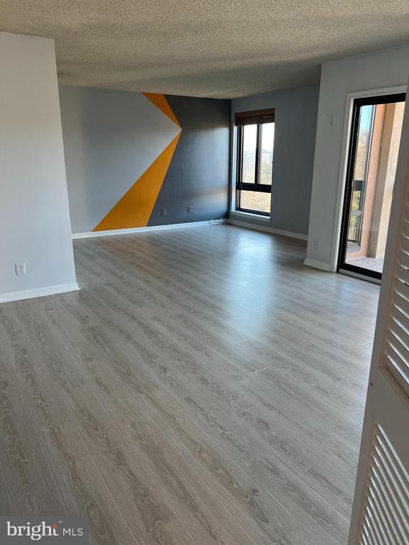 Building Photo - 807 N Howard St
