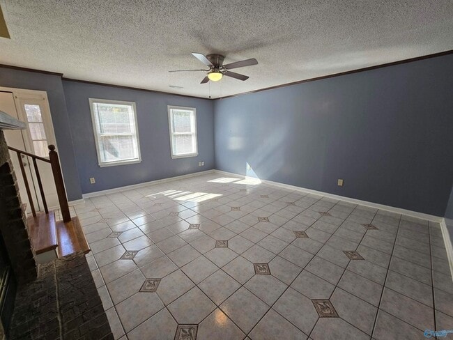 Building Photo - 11539 Jade Ln SE