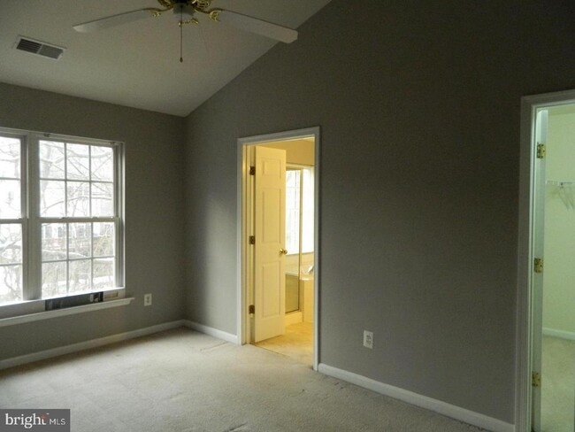 Building Photo - 7574 Great Swan Ct