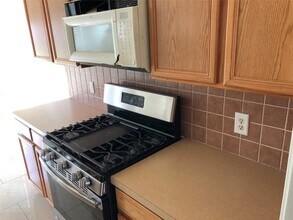 Building Photo - 8531 Ashford Green Ln