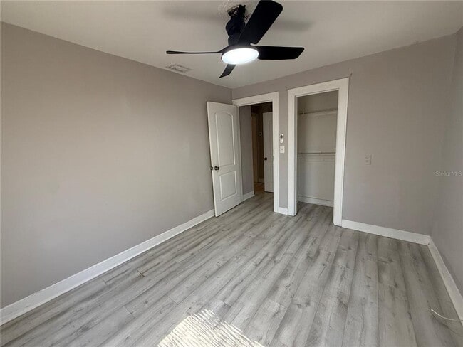 Building Photo - 2221 23rd Ave S