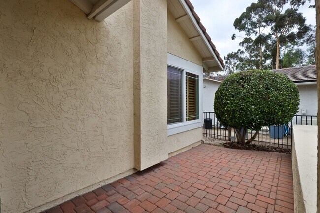 Building Photo - Spacious 3-Bedroom Scripps Ranch Home