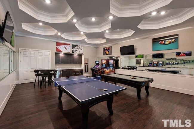 Building Photo - End Unit Luxary Townhome for Rent Apex