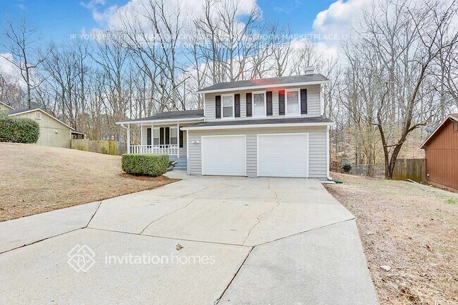 Building Photo - 834 Forest Path