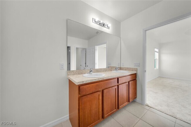 Building Photo - 3477 Acapulco Cir