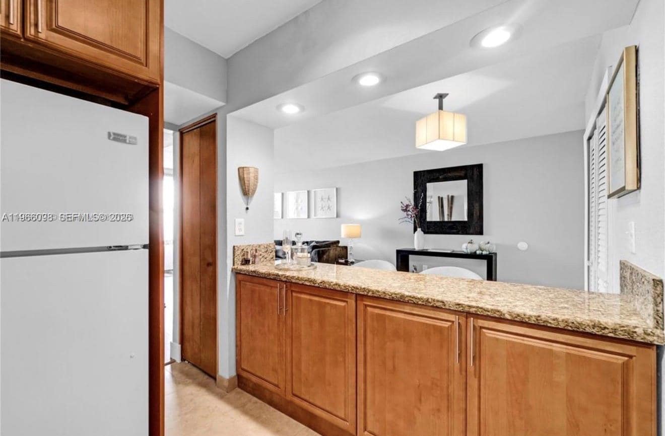 Building Photo - 830 NW 87th Ave