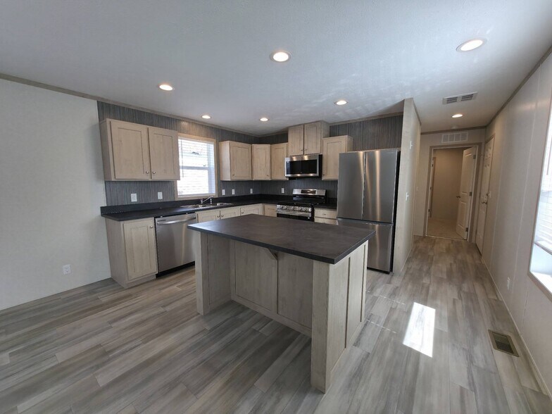 Building Photo - 3510 N 9th St