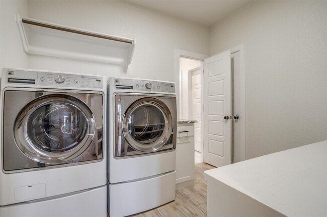 Building Photo - 1221 Crown Valley Dr