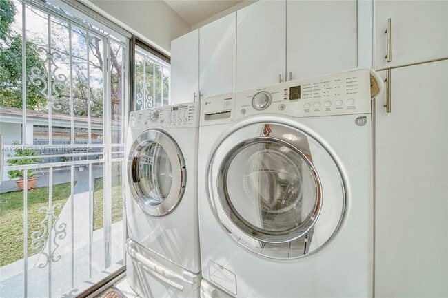 Building Photo - 3258 NW 35th St