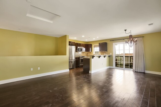 Building Photo - Rare Bella Riviera! Where the Upper East m...