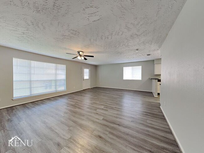 Building Photo - 6918 Rockergate Dr