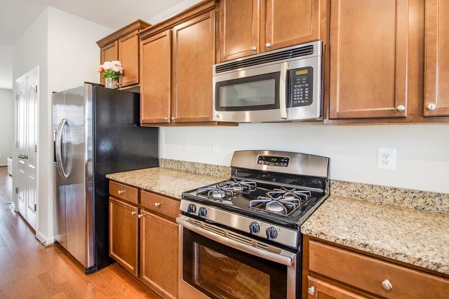 Building Photo - 7932 Pettigrew St