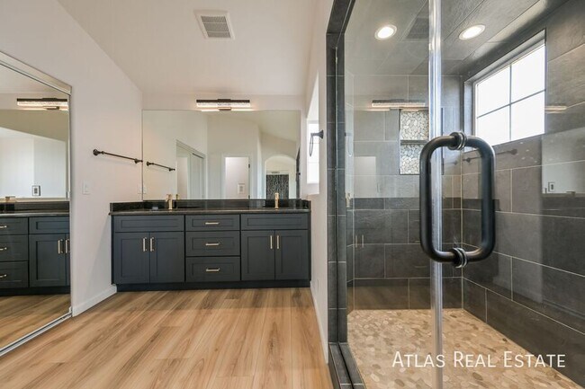 Building Photo - 2547 S Fundy Cir