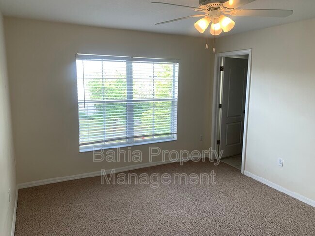 Building Photo - 2502 Lexington Oak Dr