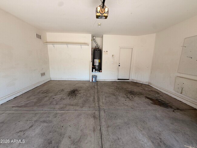 Building Photo - 2517 S 116th Ave