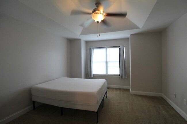 Building Photo - 2221 Lapis Ln