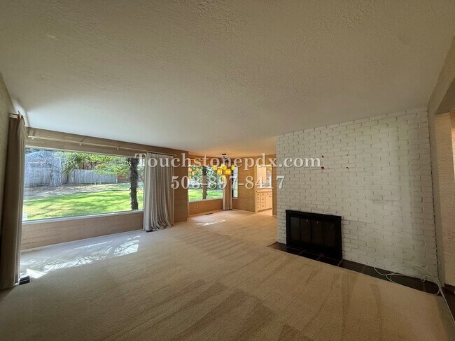 Building Photo - 13540 SW Hyland Park Ct
