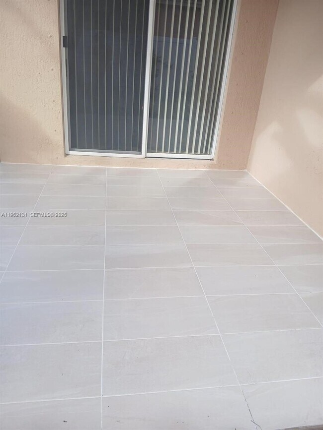 Building Photo - 3964 NE 11th Dr