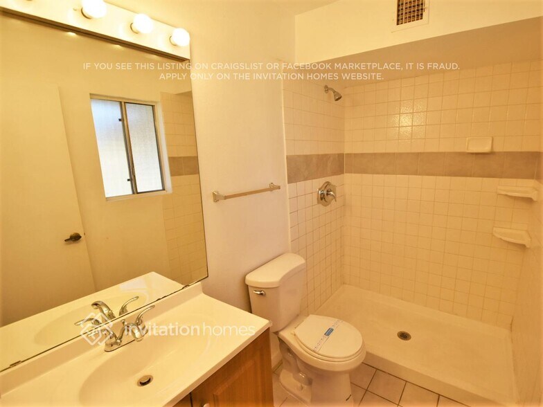 Building Photo - 3130 W Las Palmaritas Dr