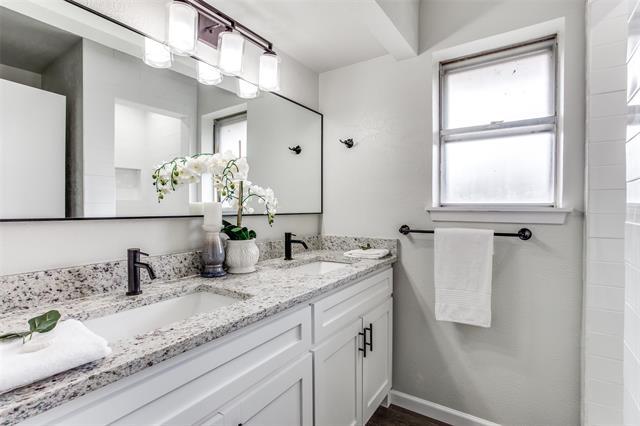 Building Photo - 4013 Burkett Dr