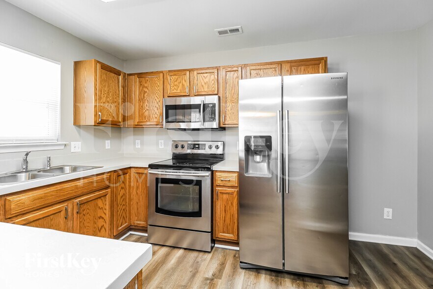 Building Photo - 620 Wilderness Trail Dr