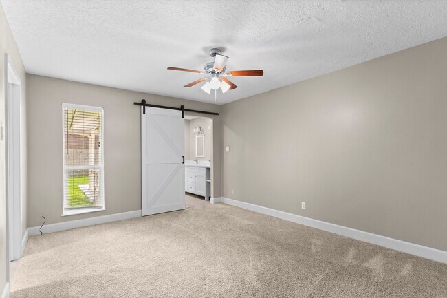 Building Photo - 27234 Wells Ln