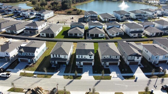 Building Photo - 33424 Binding Ties Ln