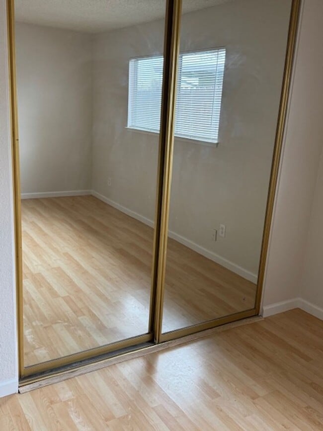 Building Photo - Great 2bd/1bth in Sacramento