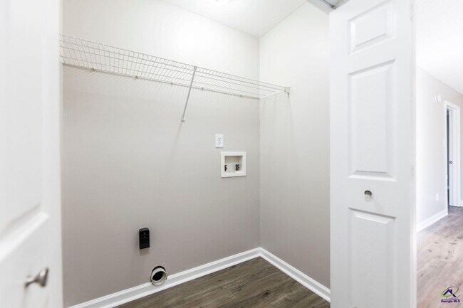 Building Photo - 404 Chadwyck Cir