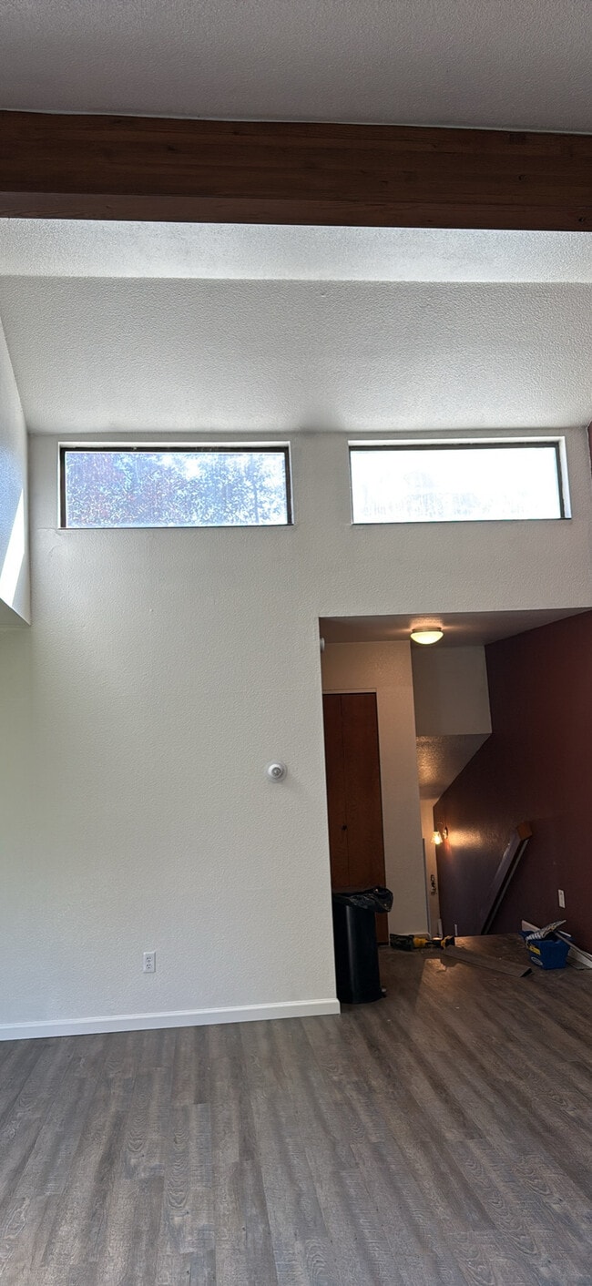 Building Photo - 2231