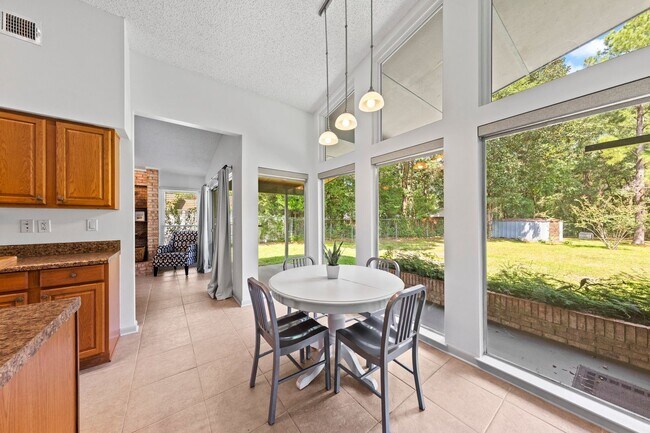 Building Photo - 3 Bedroom in the Heart of Niceville!