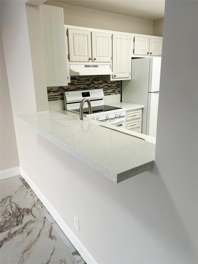 Building Photo - 406 NW 68th Ave