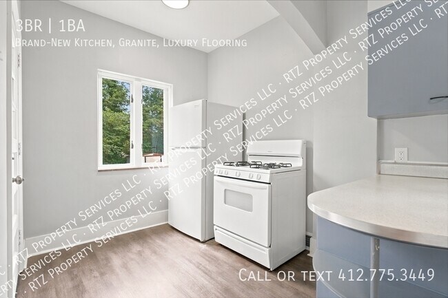 Building Photo - 2412 Grandview Ave