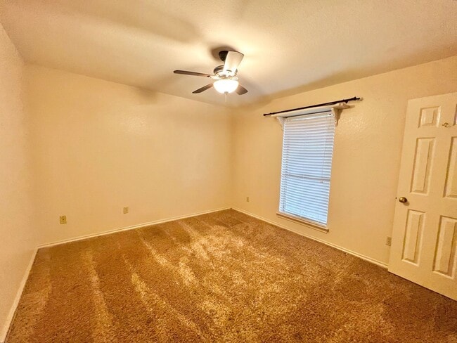 Building Photo - Beautiful Desoto Tx Home