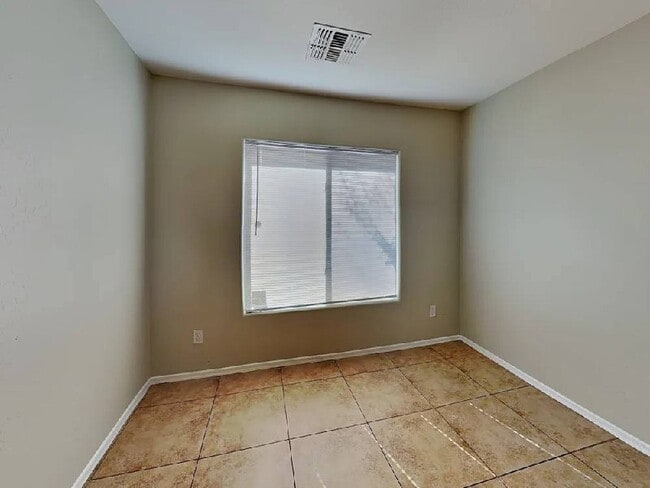 Building Photo - 1618 E Harwell Rd