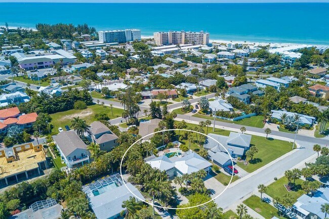 Building Photo - 305 57th St