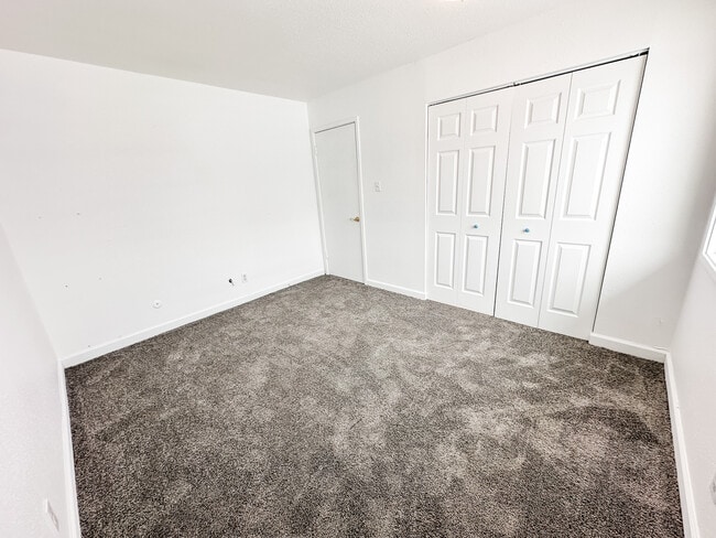 Building Photo - 41026 Gunter Ct