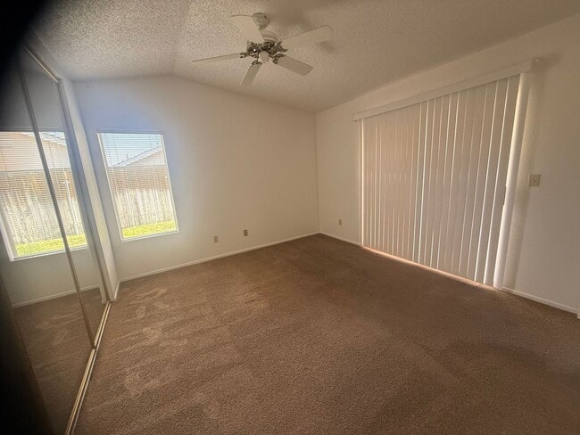 Building Photo - Victorville Home- Nice 2 Bedroom, 2 Bathro...