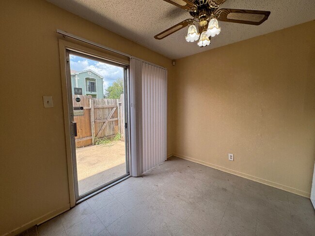 Building Photo - 1208 Covey Ln