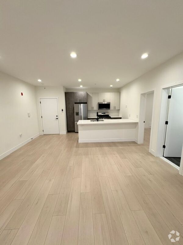 Building Photo - 611 Fagley St