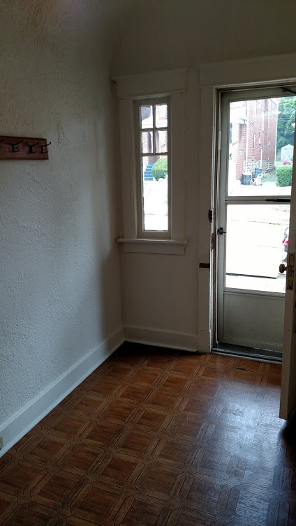 Building Photo - Great 1st Floor Duplex in Shadyside!