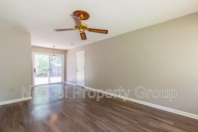 Building Photo - 8095 Whitebrook Dr