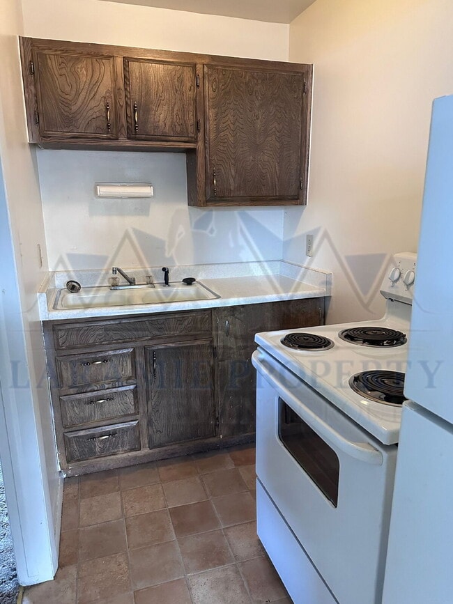 Building Photo - 1 Bed 1 Bath Apartment