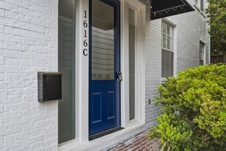 Building Photo - 1616 Kipling St